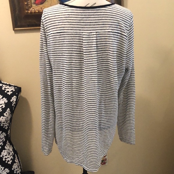 Vince Linen Striped long sleeved lightweight semi-sheer comfy top - Picture 4 of 11